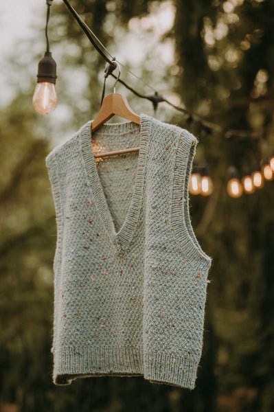 Seasons of Stitches: English / Softcover