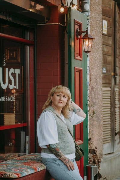 Seasons of Stitches: English / Softcover