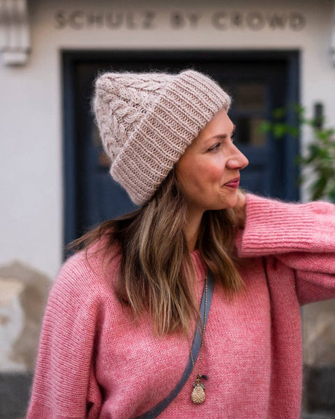 Knits to Wear: Effortless Patterns by Kutova Kika: English / Hardcover