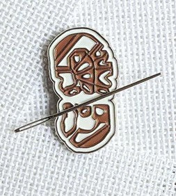 Fire & Iris Needle Minder