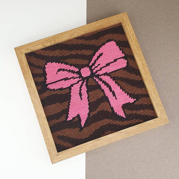 Fukuri Needlepoint kit - Pink Bow