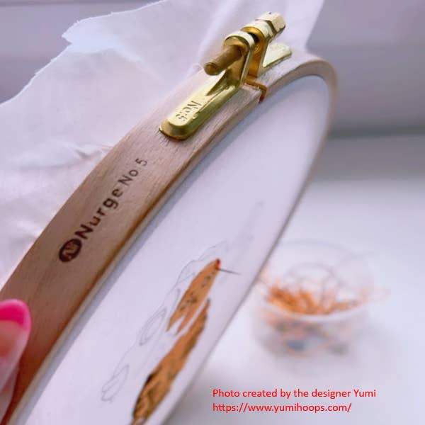 Nurge Beech Screwed Embroidery Hoops: 1/2" x 7.5" diameter