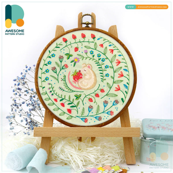Little Mouse Embroidery Kit