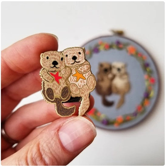 Jessica Long Sea Otters Enamel Needle Minder