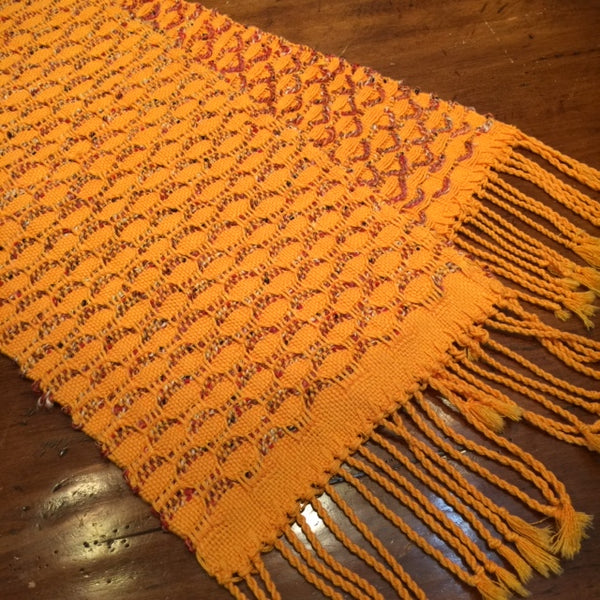 Busy Bee Honeycomb Table Runner Weaving Kit