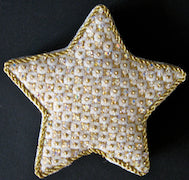 Mara's Big Star Gold Ornament (WG12356)