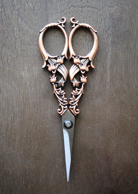 NNK Tulip Garden Embroidery Scissors: Antique Copper