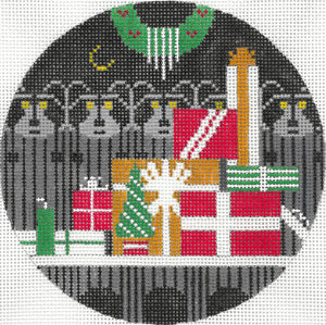 Gift Rapt Ornament (HC-O445)